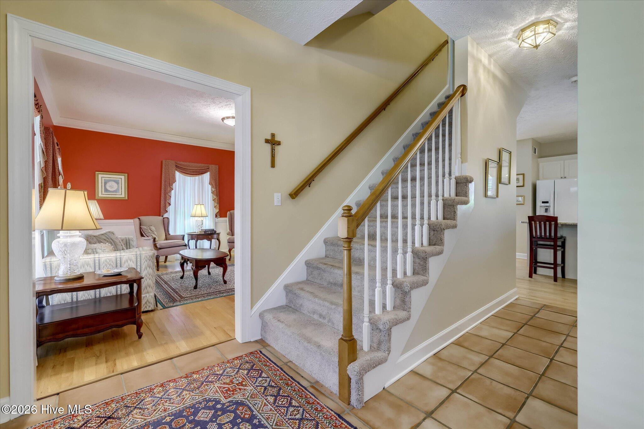687 Whitewood Way