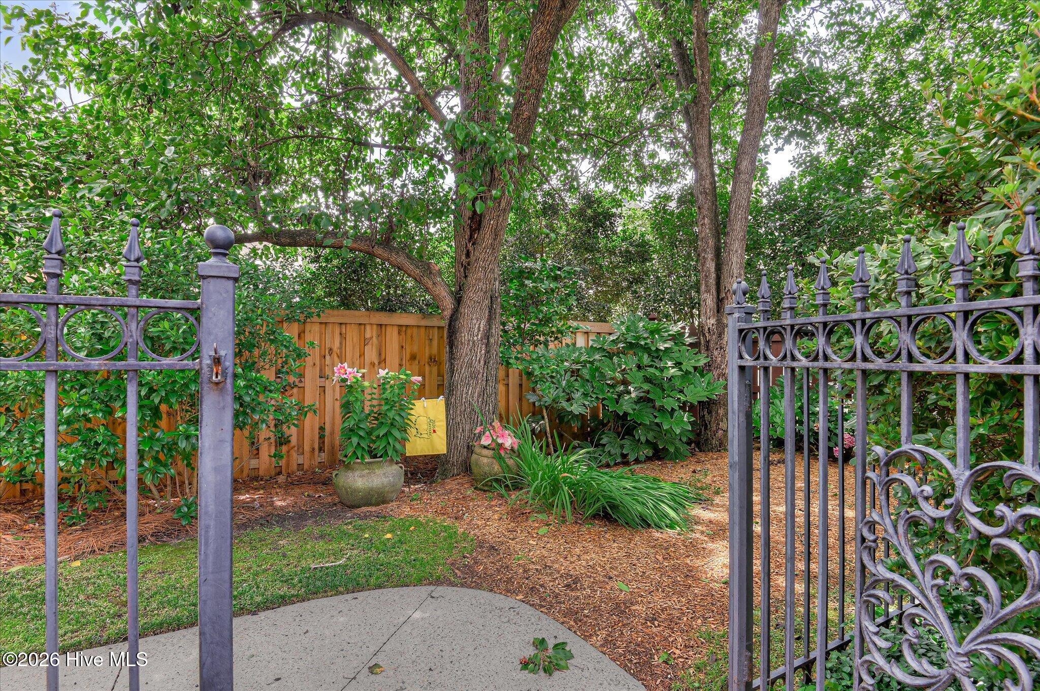 3654 Bay Drive