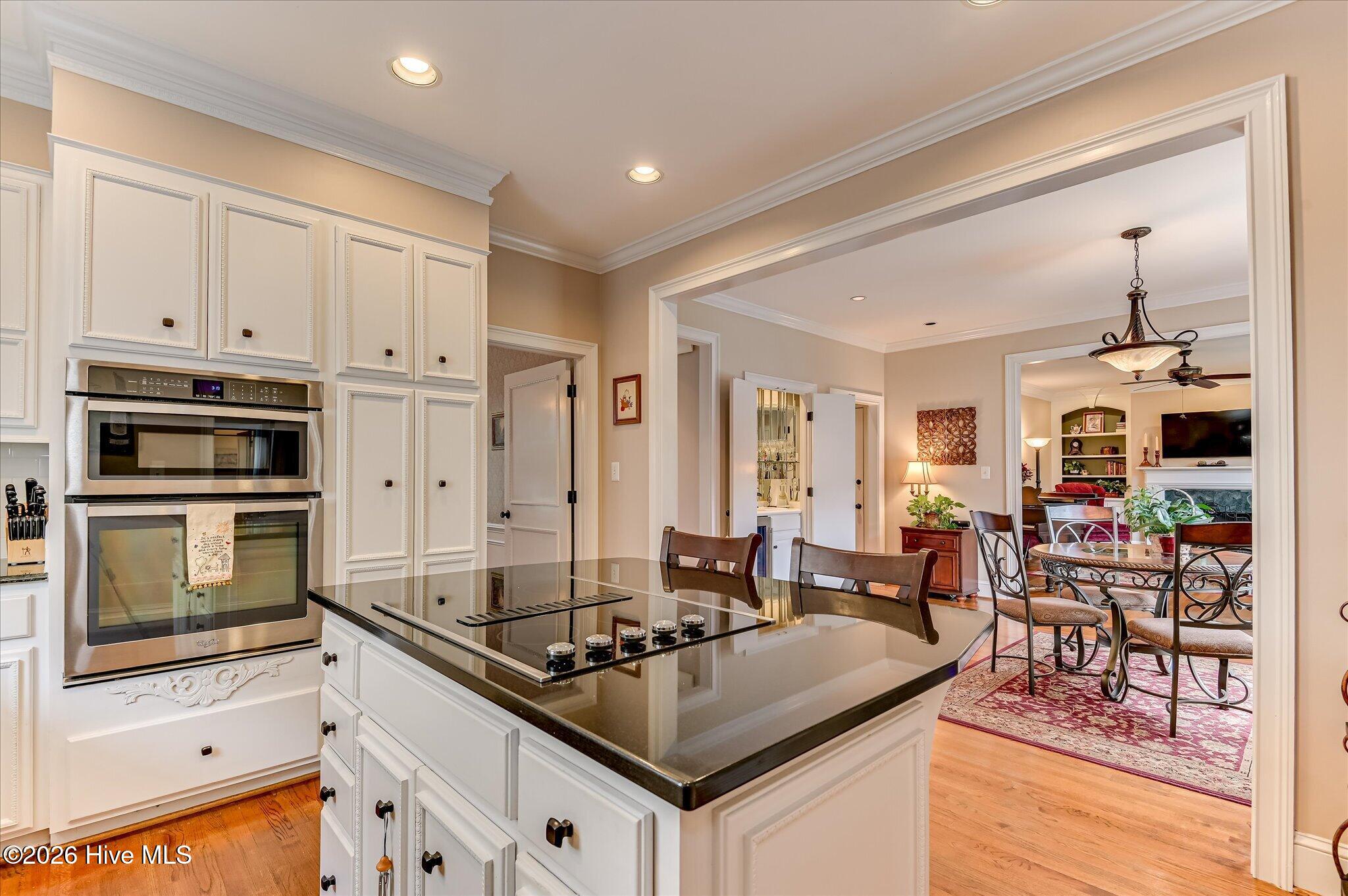 3654 Bay Drive