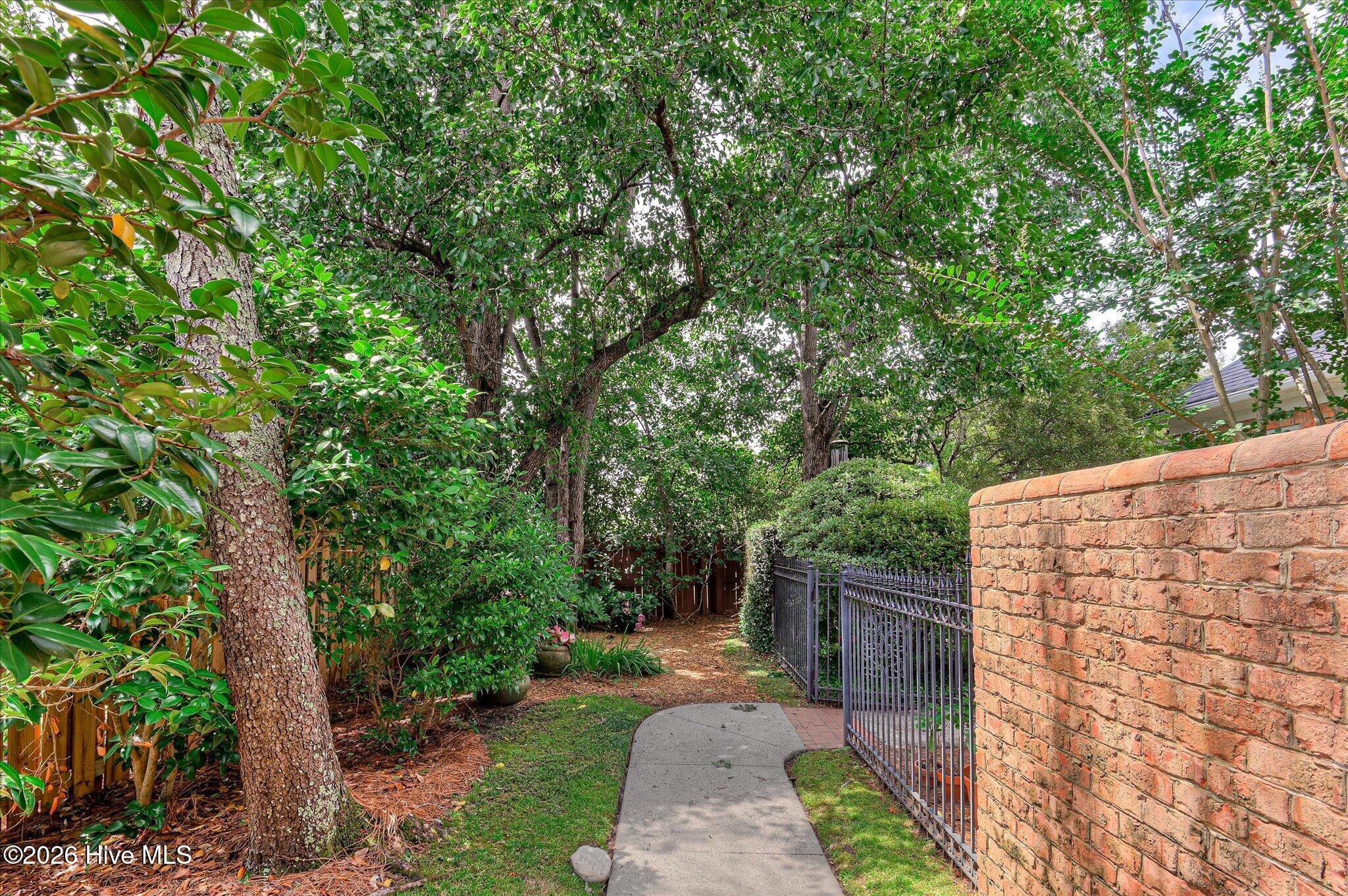 3654 Bay Drive