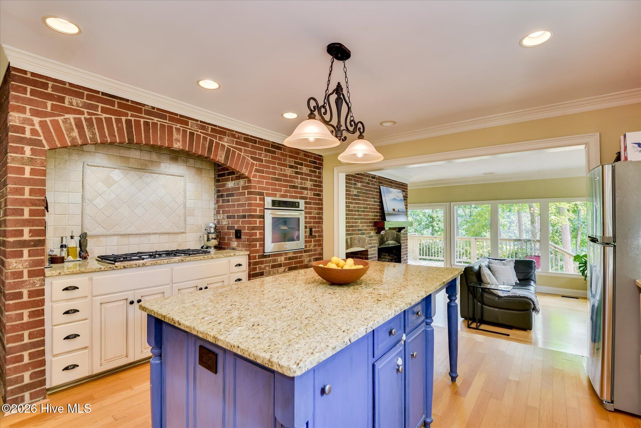 844 Point Comfort Road