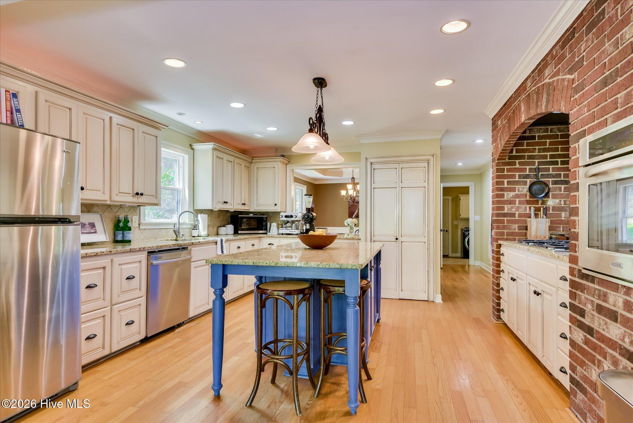 844 Point Comfort Road