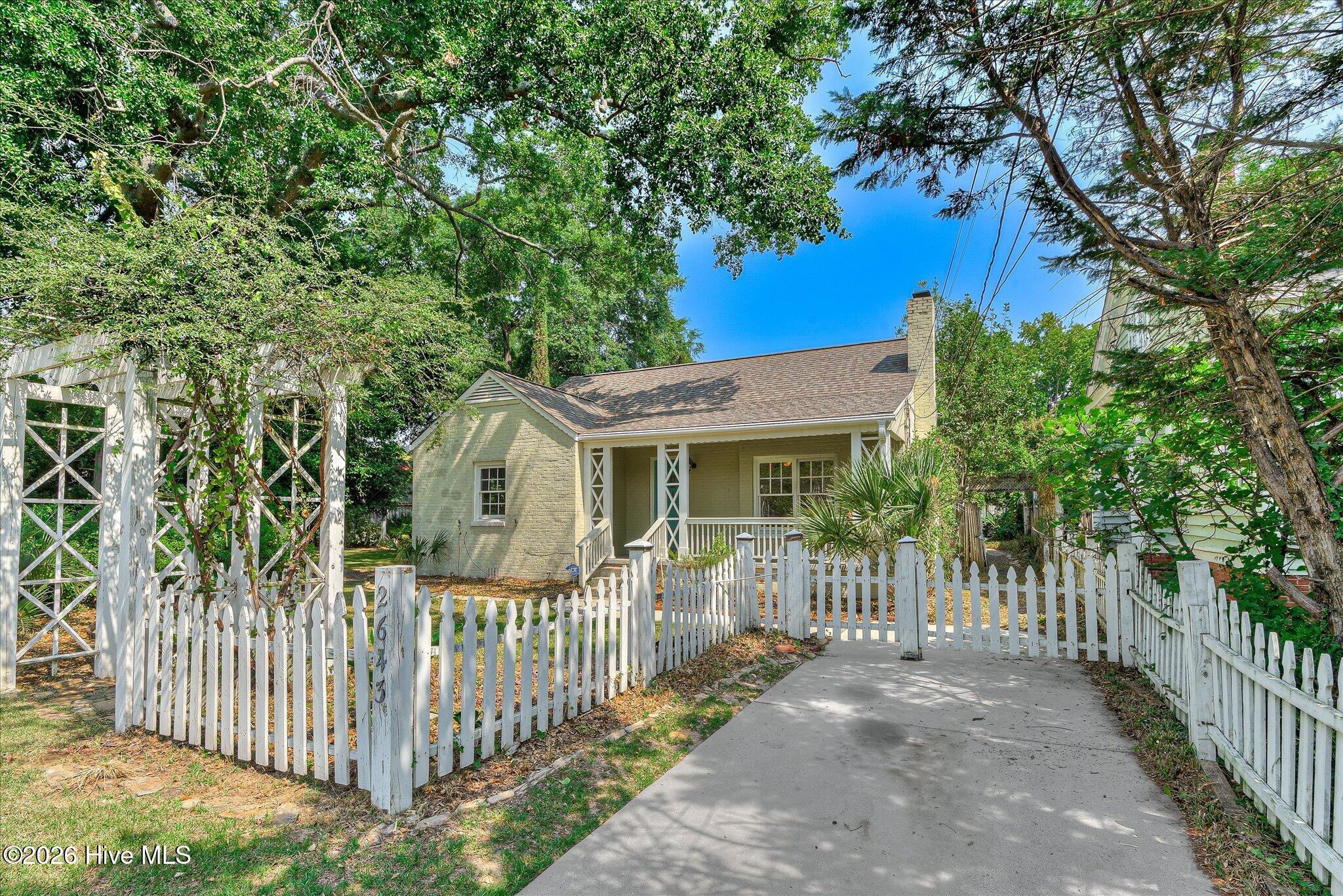 2643 Raymond Avenue