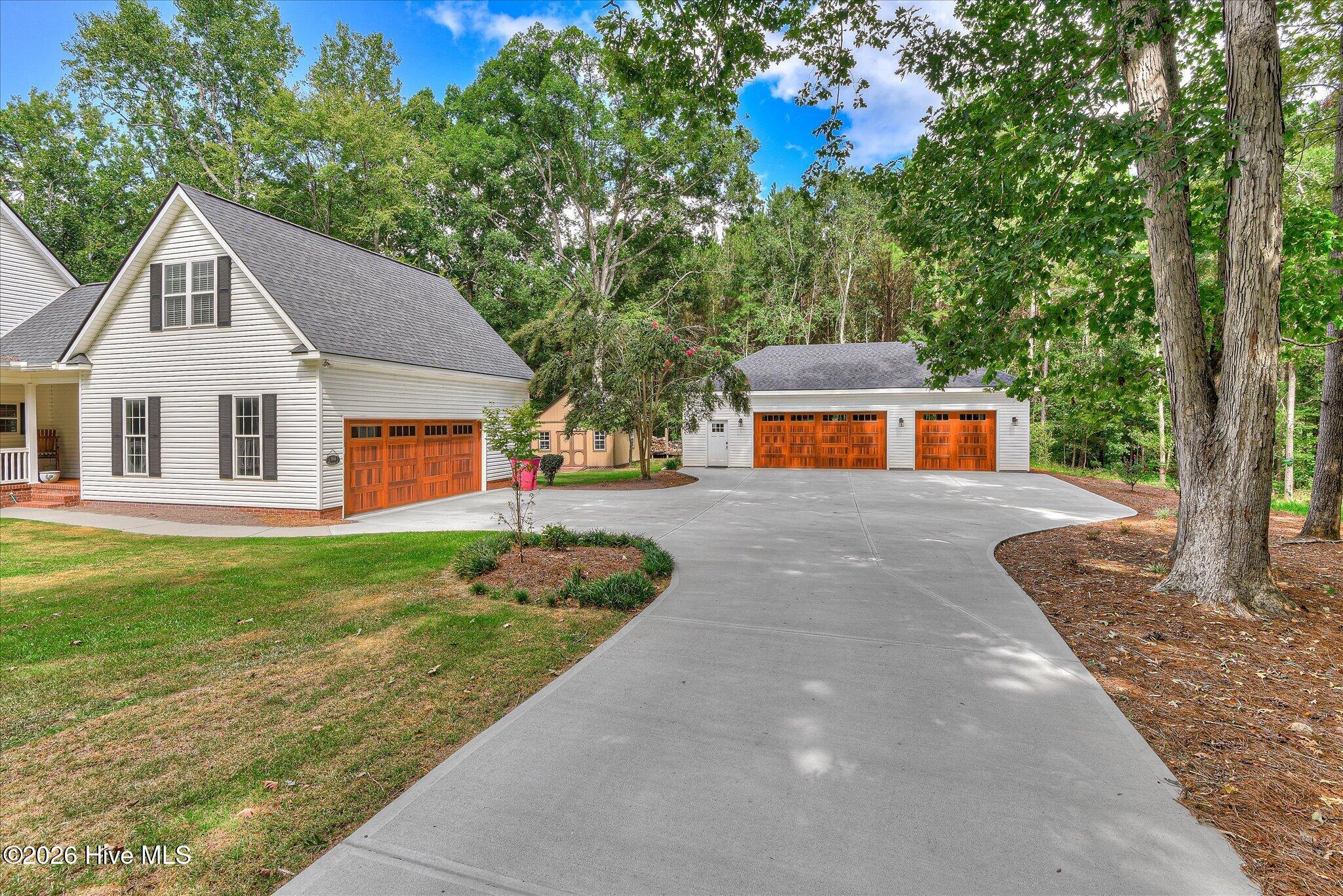 1654 NE Cedar Creek Drive