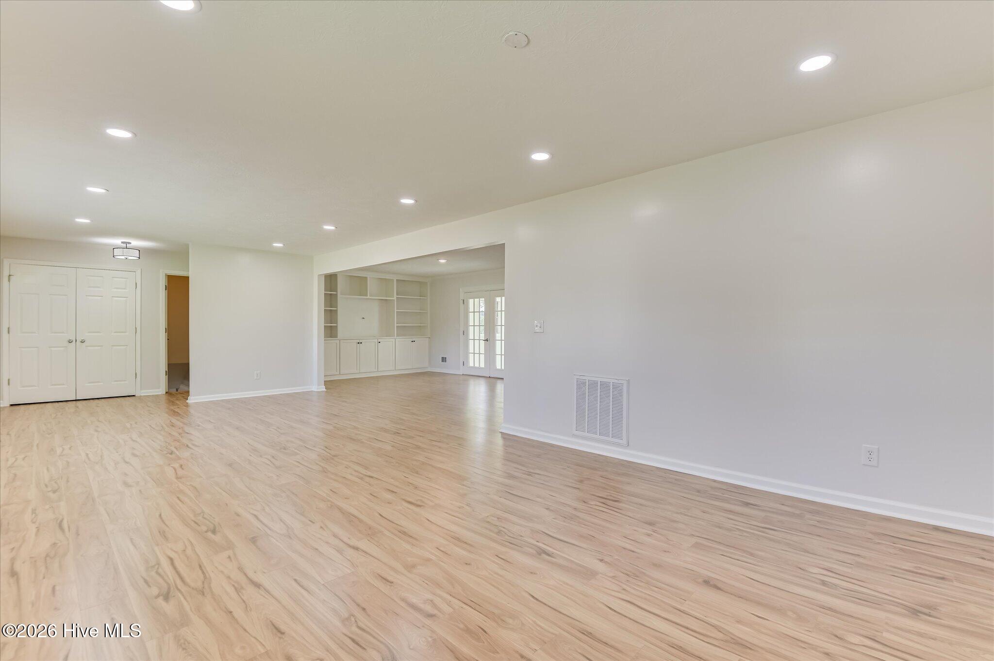633 Cambridge Court