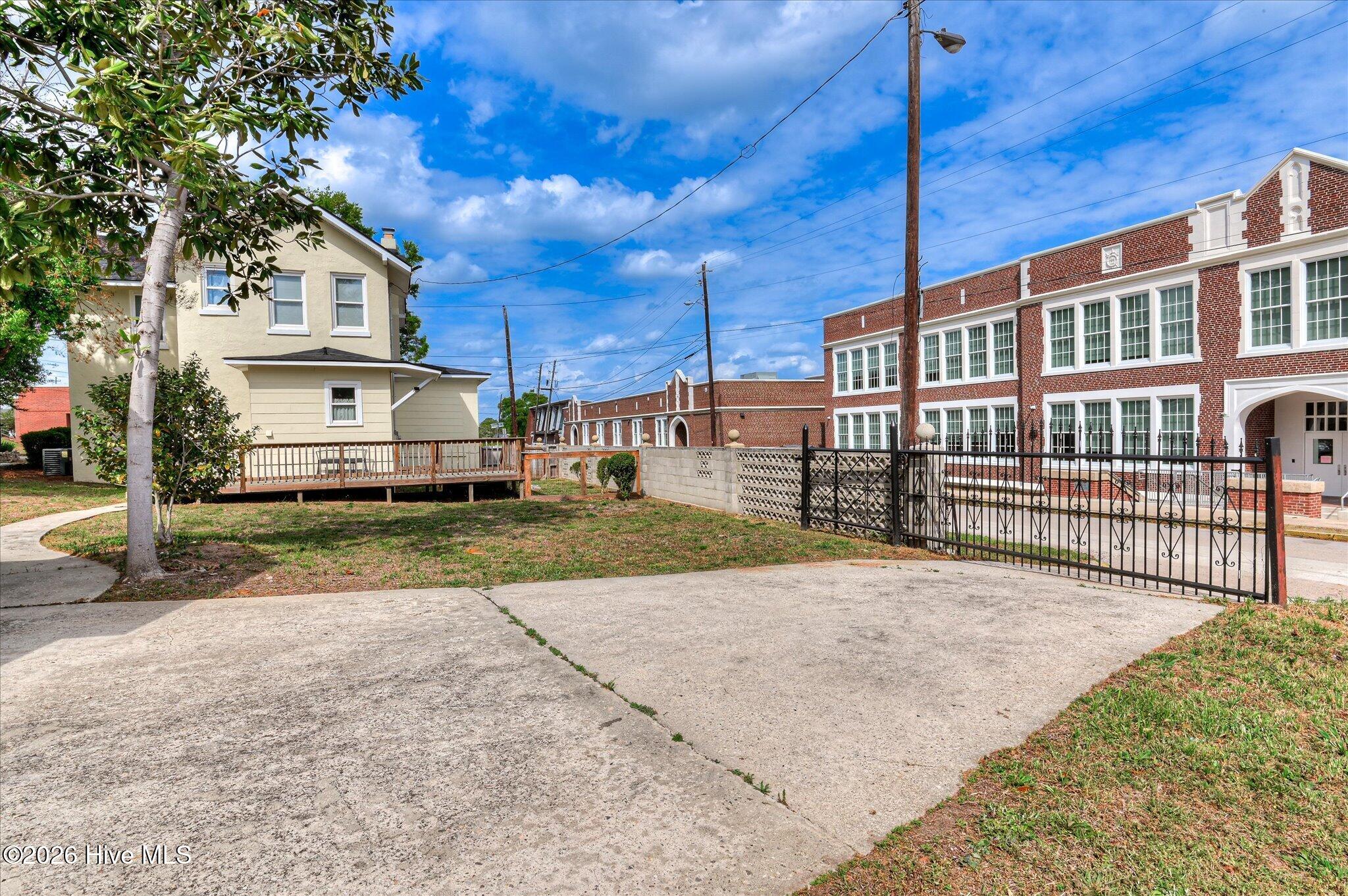 2002 Bransford Avenue