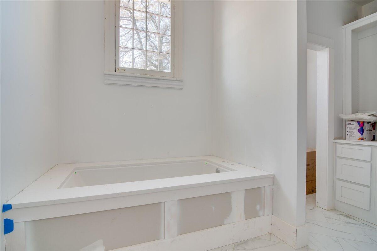 2627 HELEN STREET Street