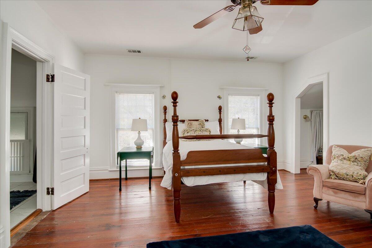 2627 HELEN STREET Street