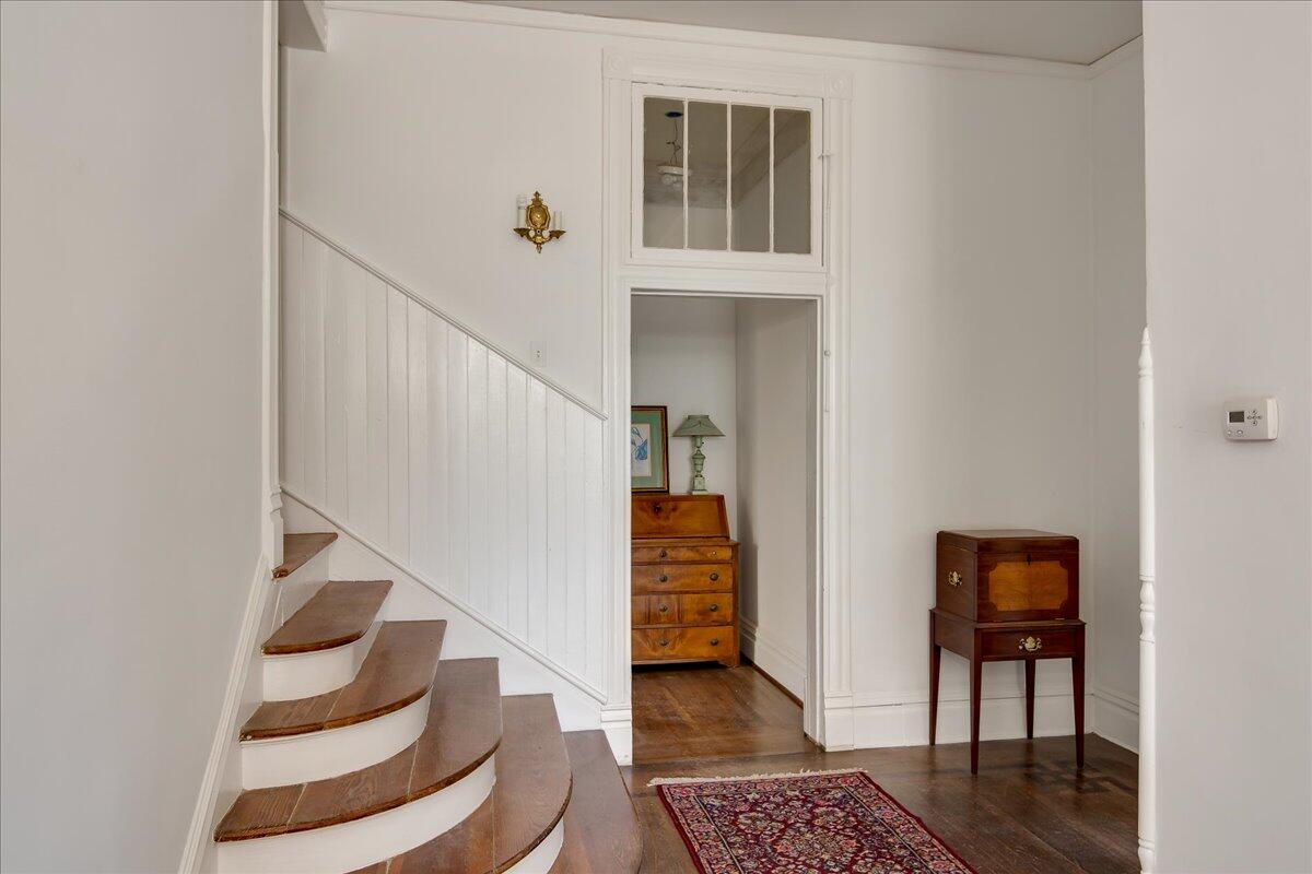 2627 HELEN STREET Street