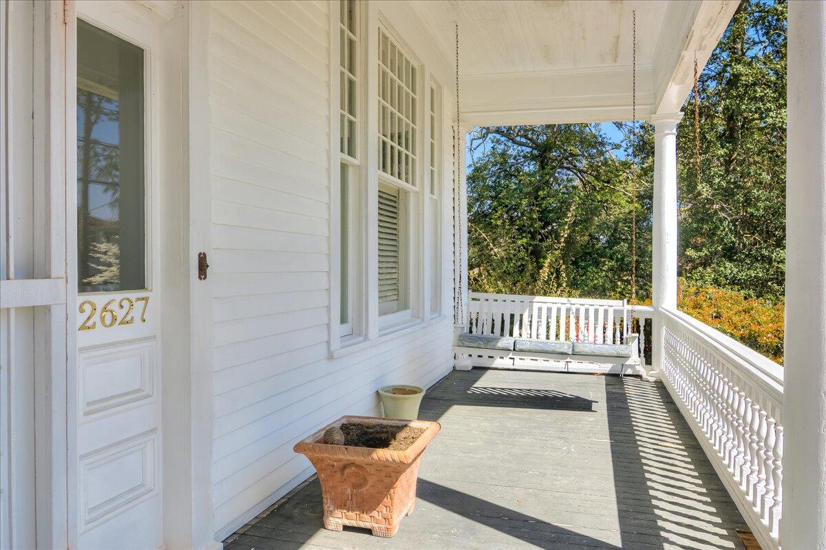 2627 HELEN STREET Street