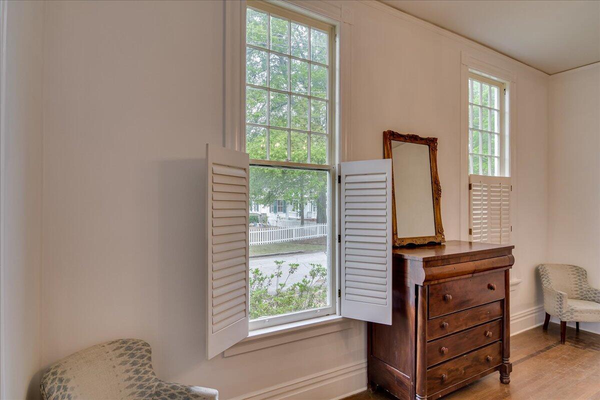 2627 HELEN STREET Street