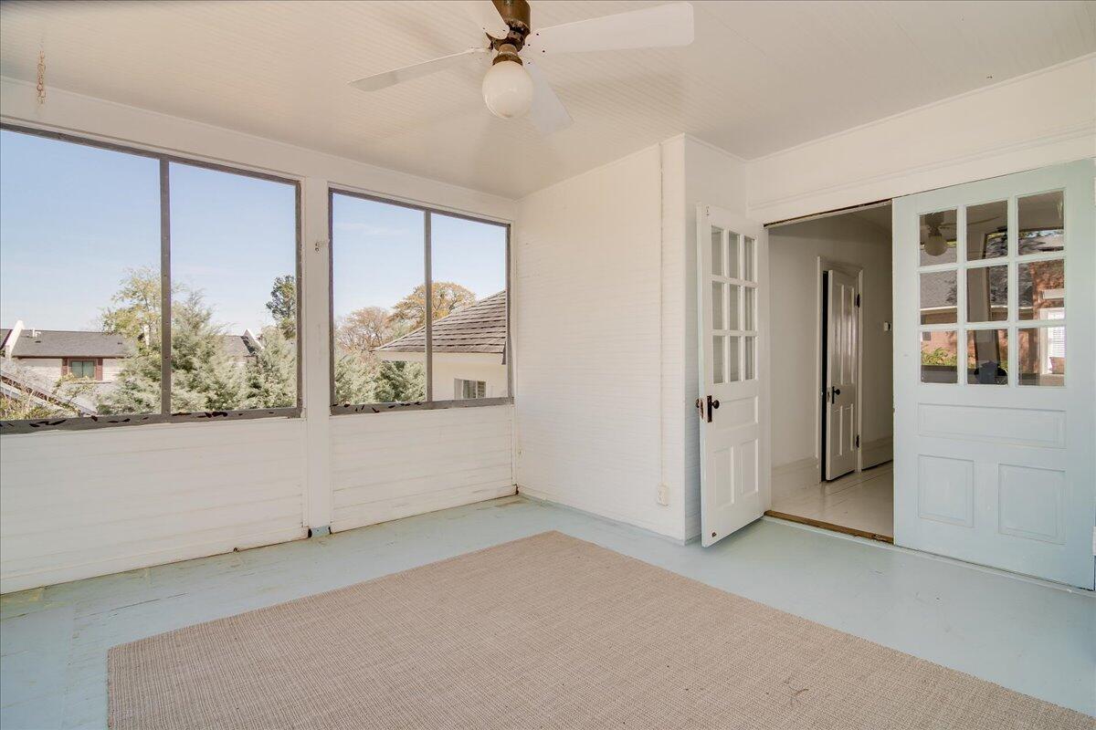 2627 HELEN STREET Street