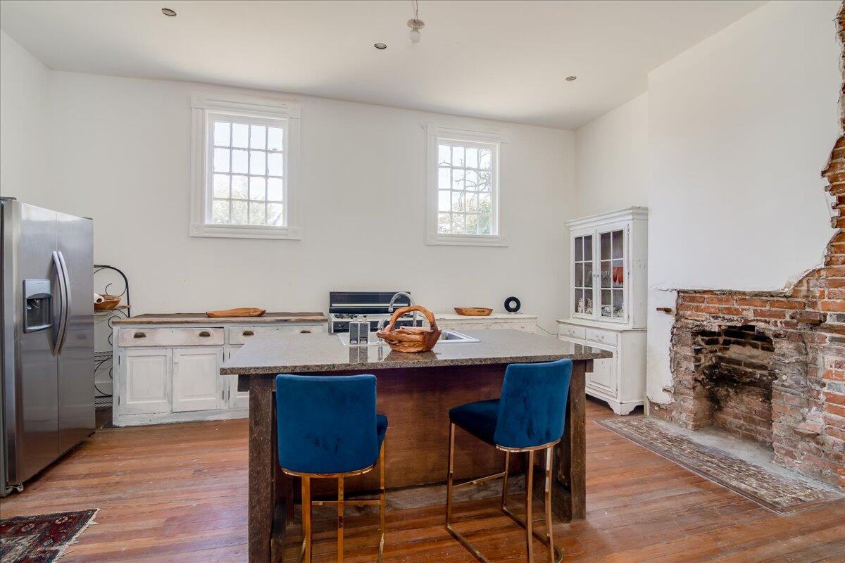 2627 HELEN STREET Street