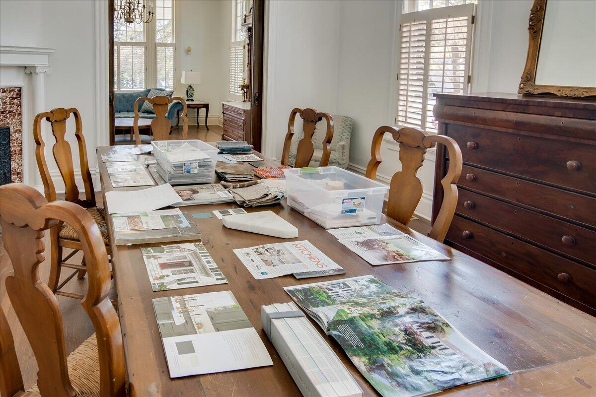 2627 HELEN STREET Street