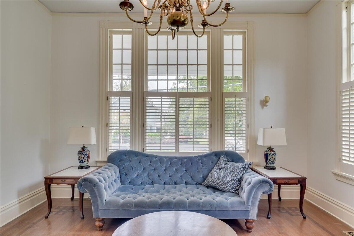 2627 HELEN STREET Street