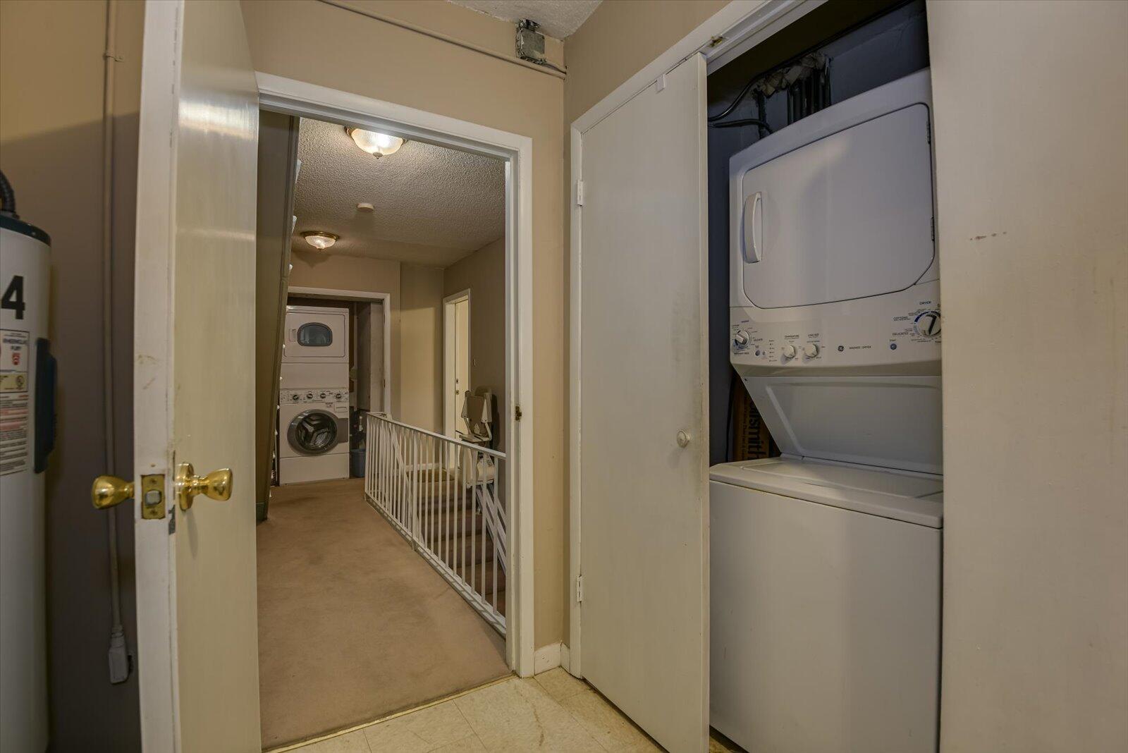 827 MILLEDGE Road Unit: C3