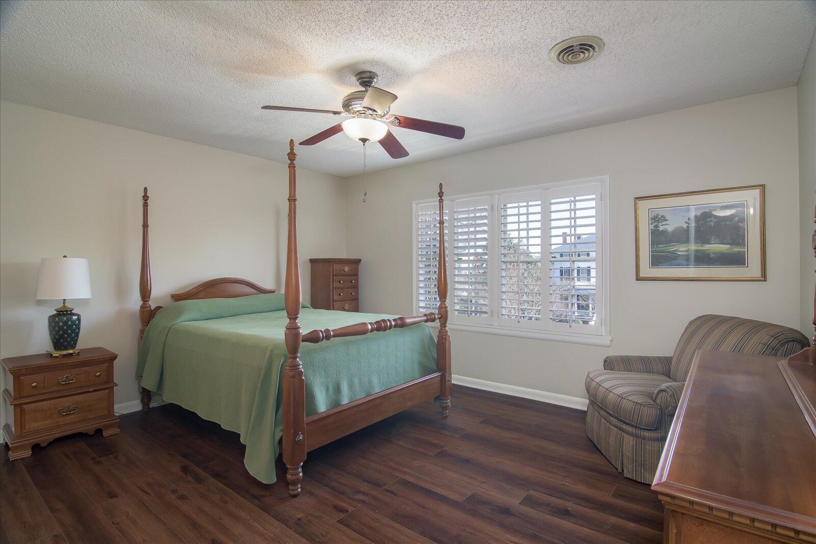 827 MILLEDGE Road Unit: C3