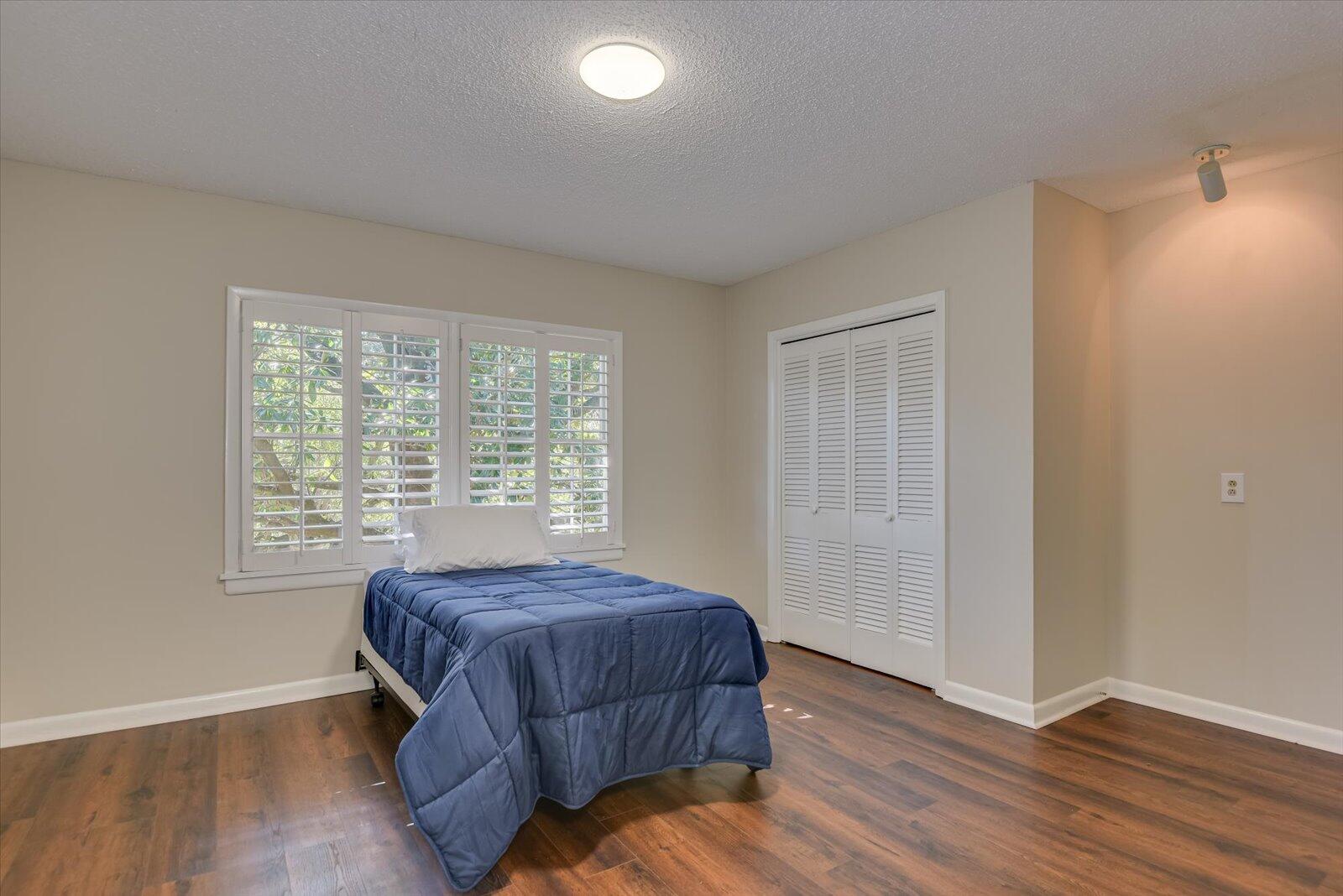 827 MILLEDGE Road Unit: C3