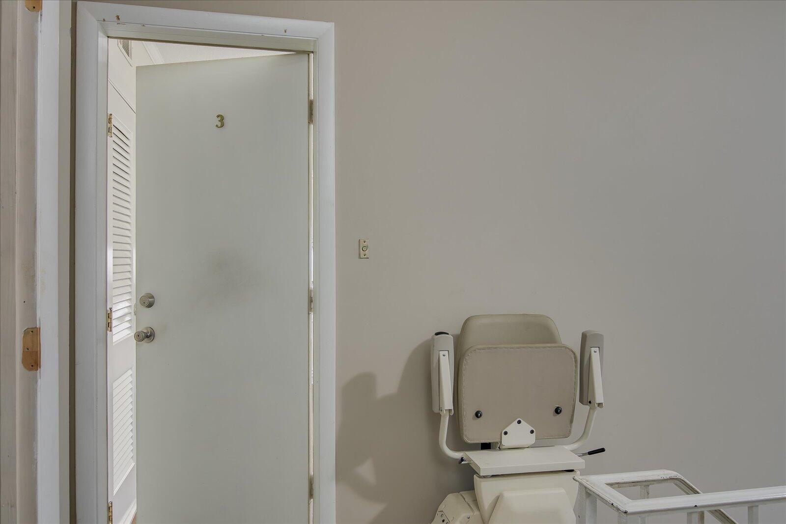 827 MILLEDGE Road Unit: C3