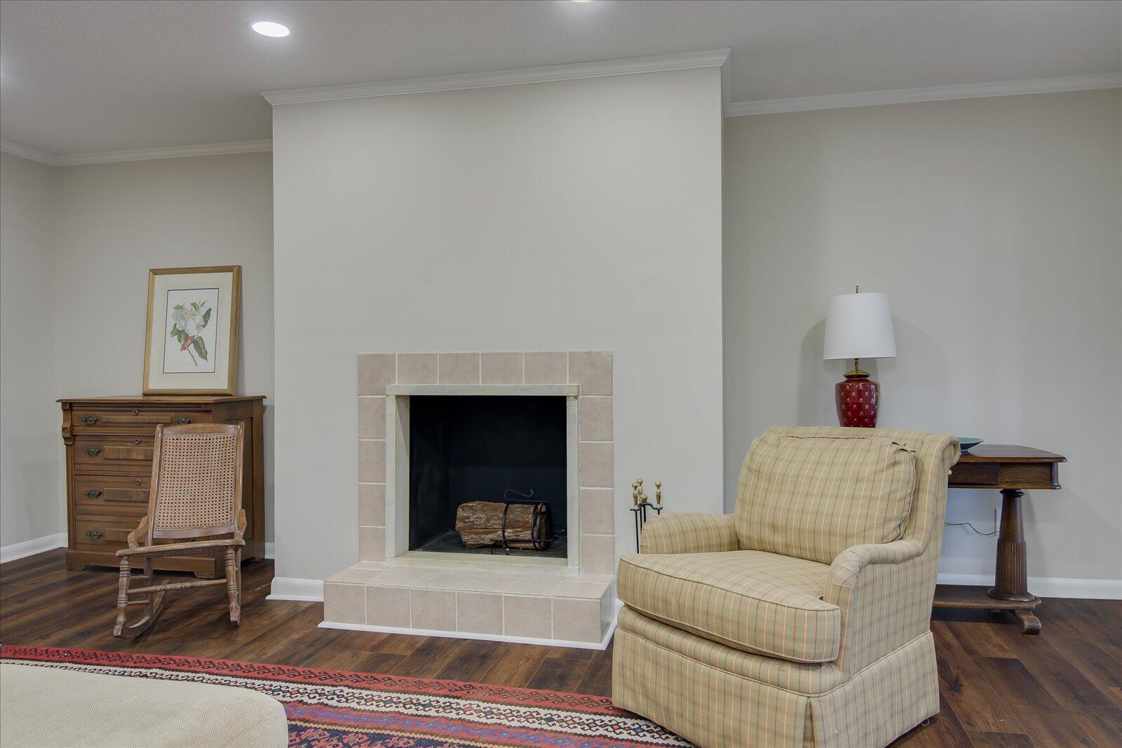 827 MILLEDGE Road Unit: C3