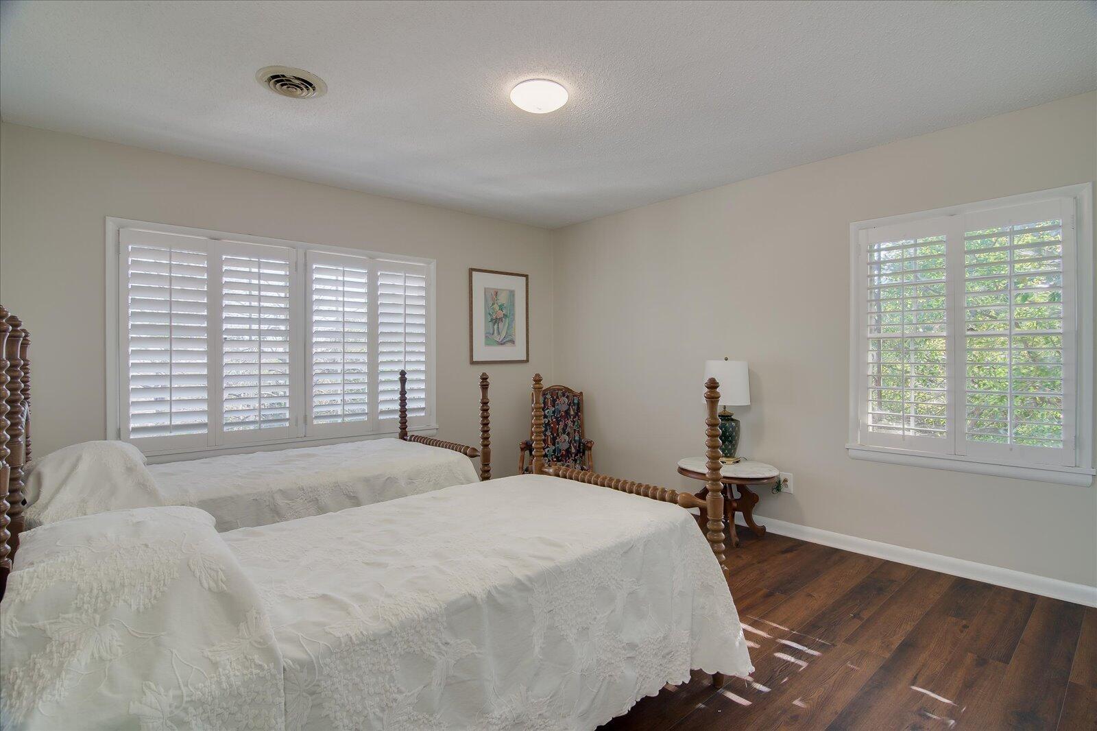 827 MILLEDGE Road Unit: C3