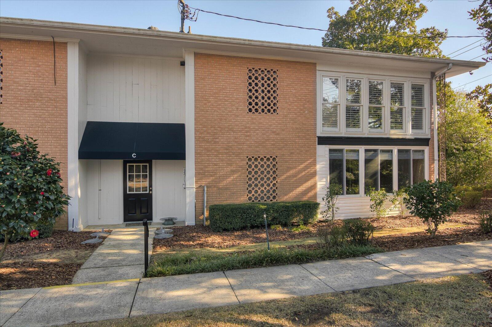 827 MILLEDGE Road Unit: C3