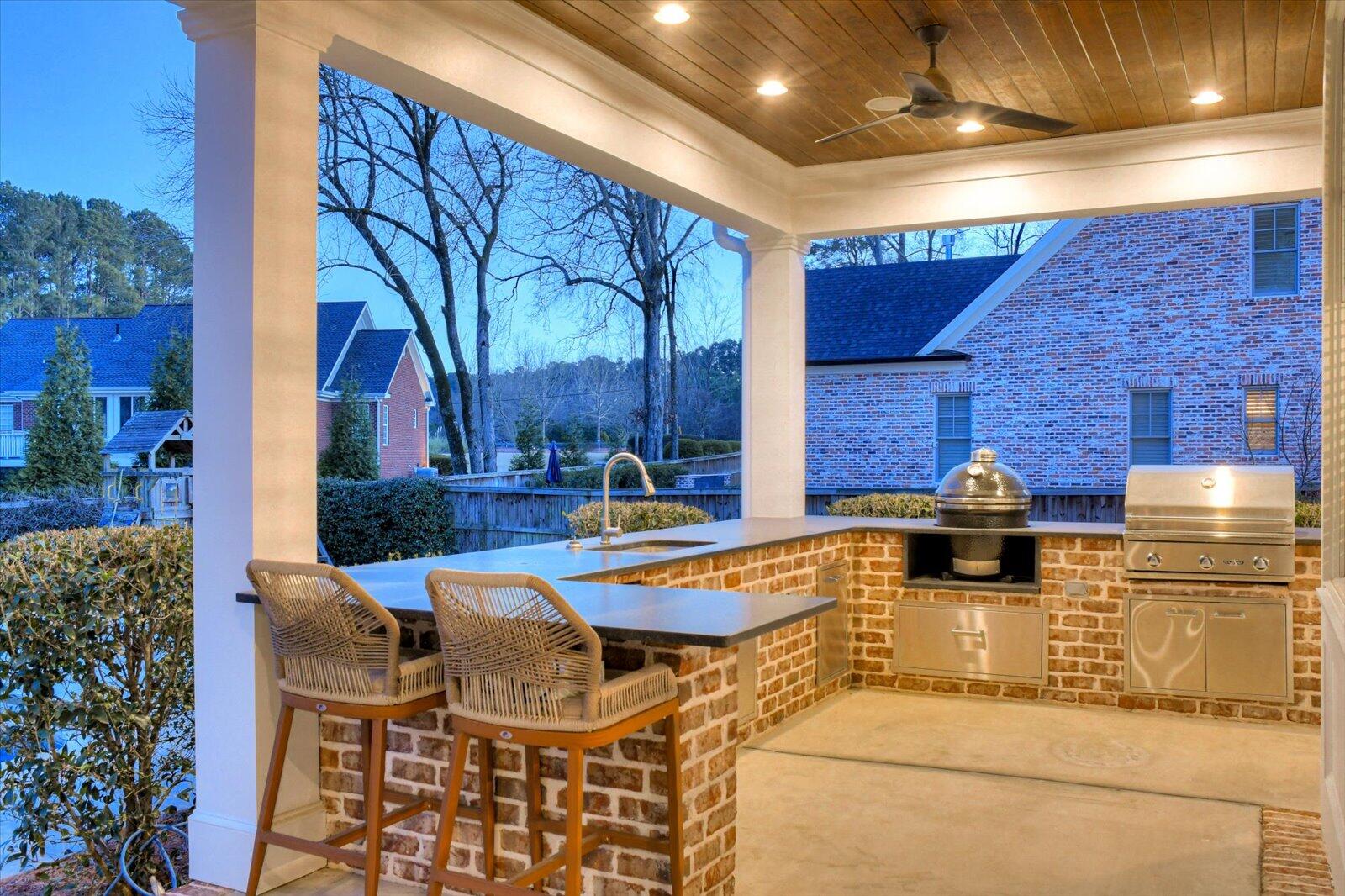 2840 TOWERING OAK Drive