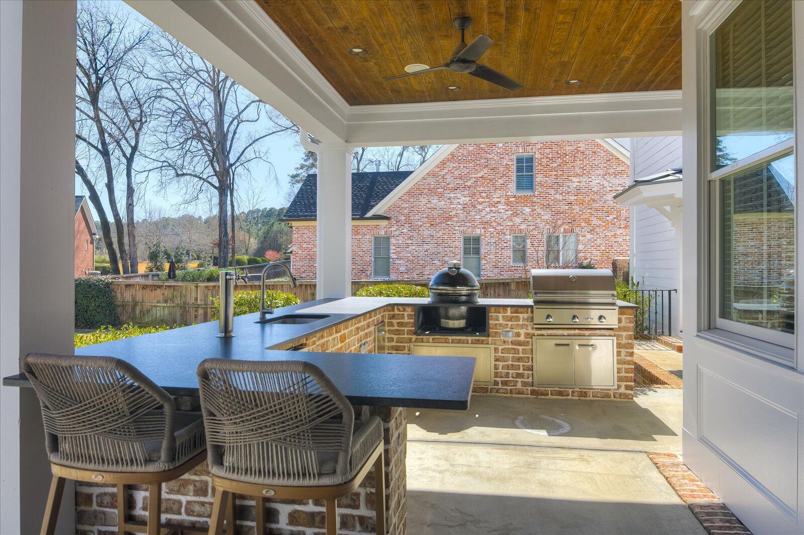 2840 TOWERING OAK Drive