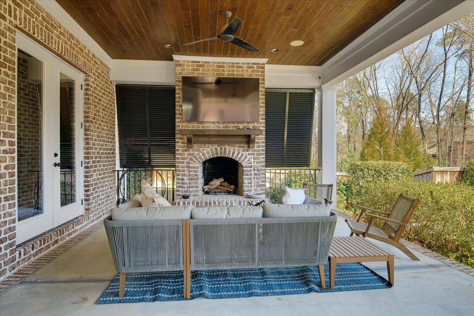 2840 TOWERING OAK Drive