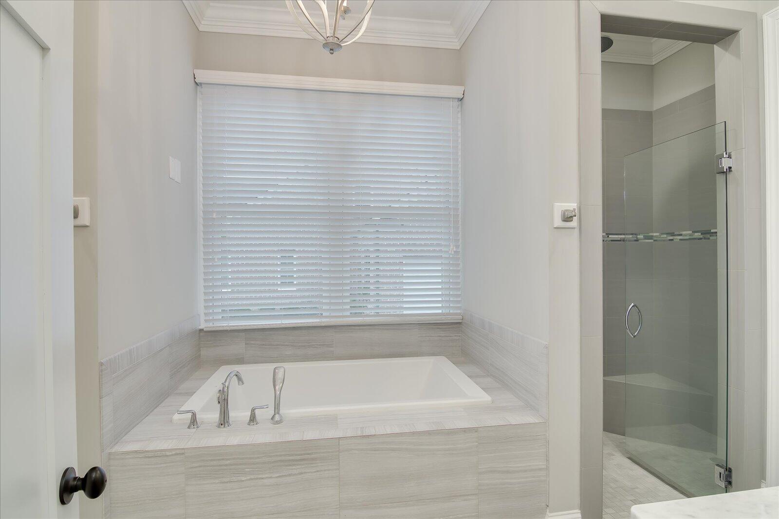 2840 TOWERING OAK Drive