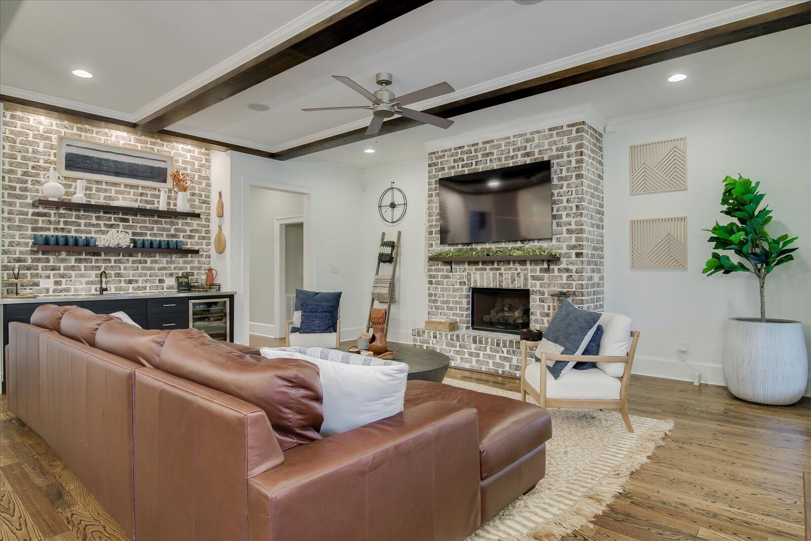 2840 TOWERING OAK Drive