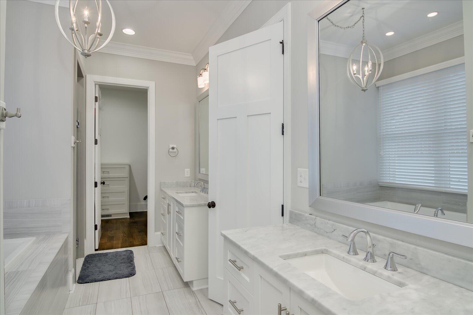 2840 TOWERING OAK Drive