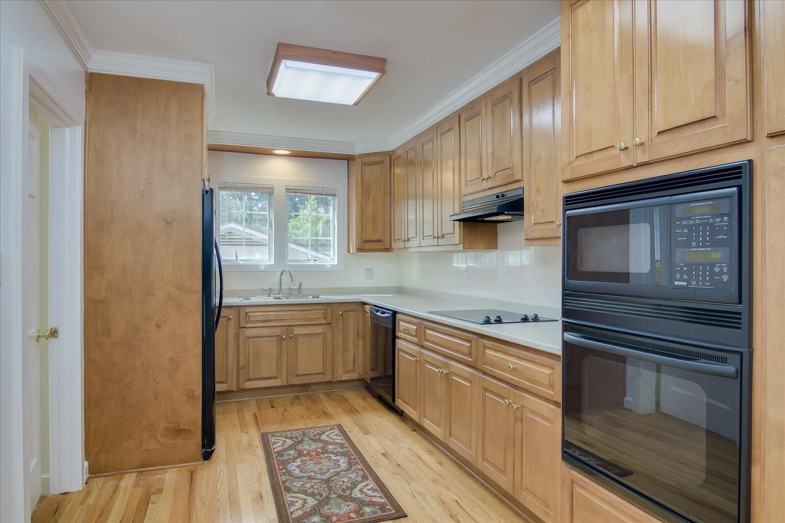 2728 HENRY Street