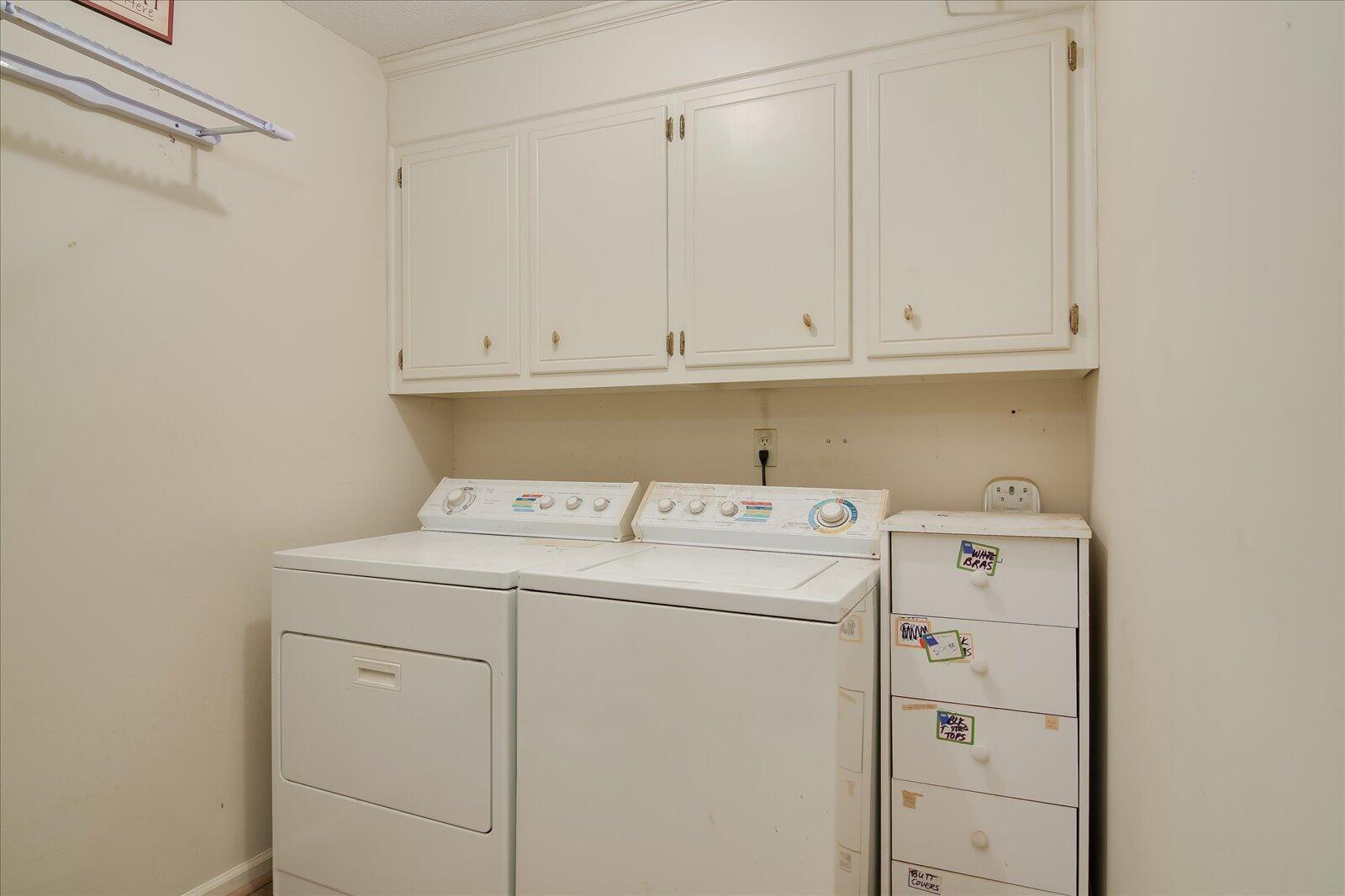 2925 HILLCREEK Drive