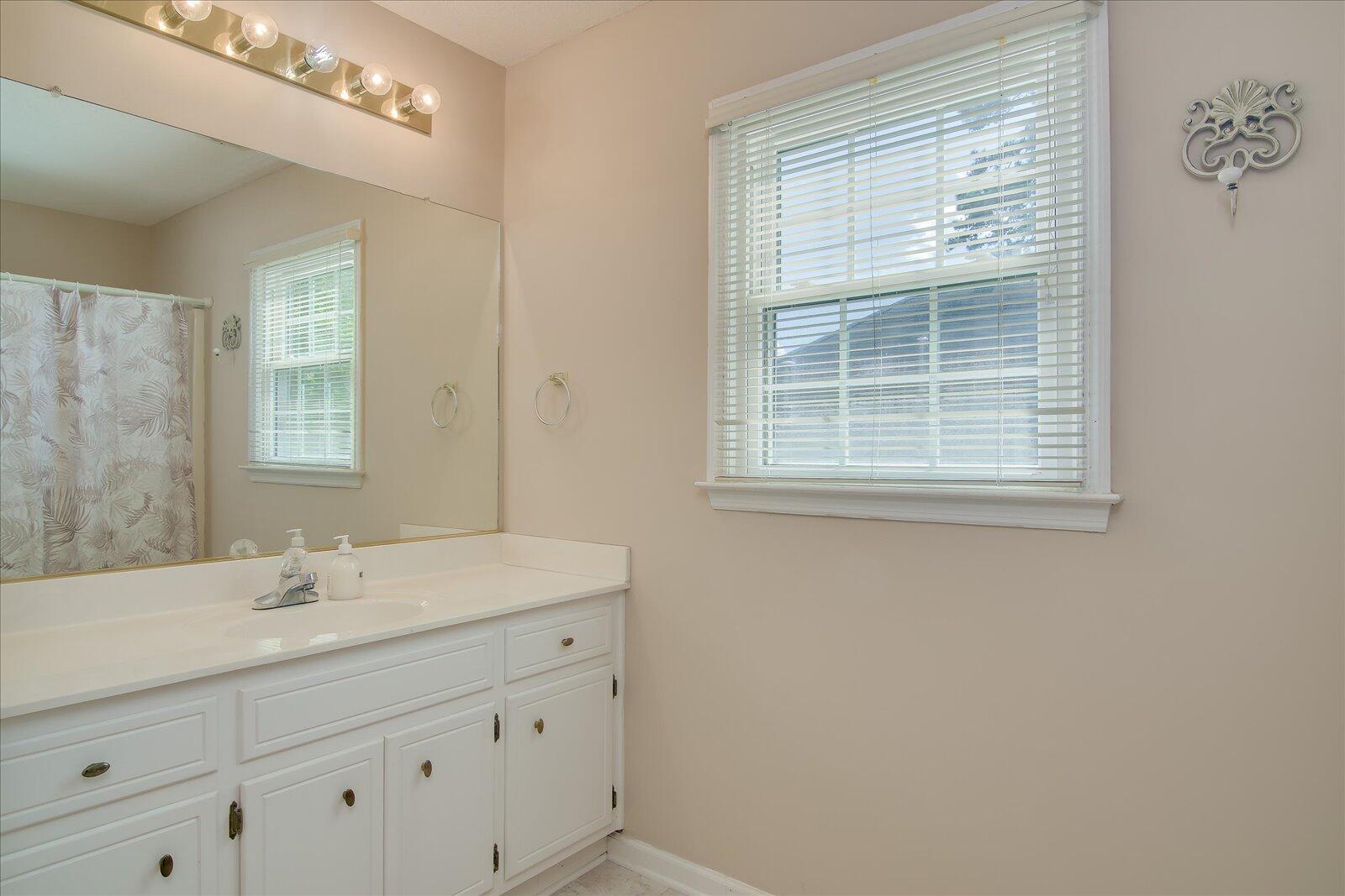 2925 HILLCREEK Drive