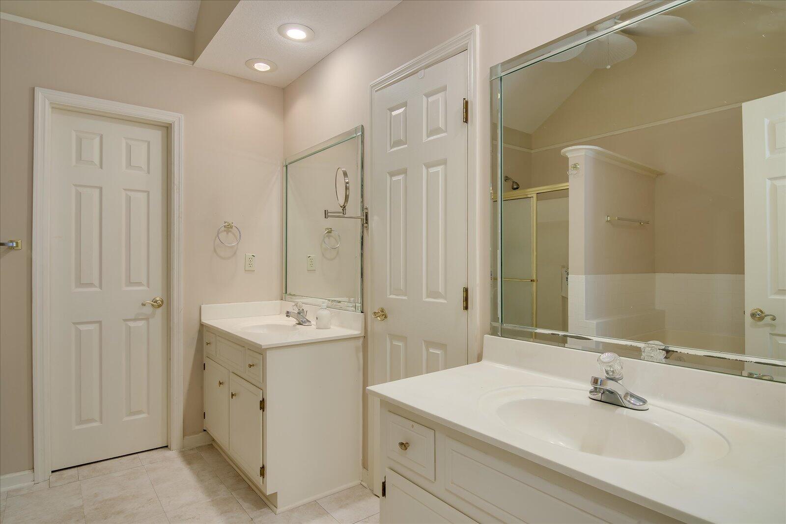 2925 HILLCREEK Drive