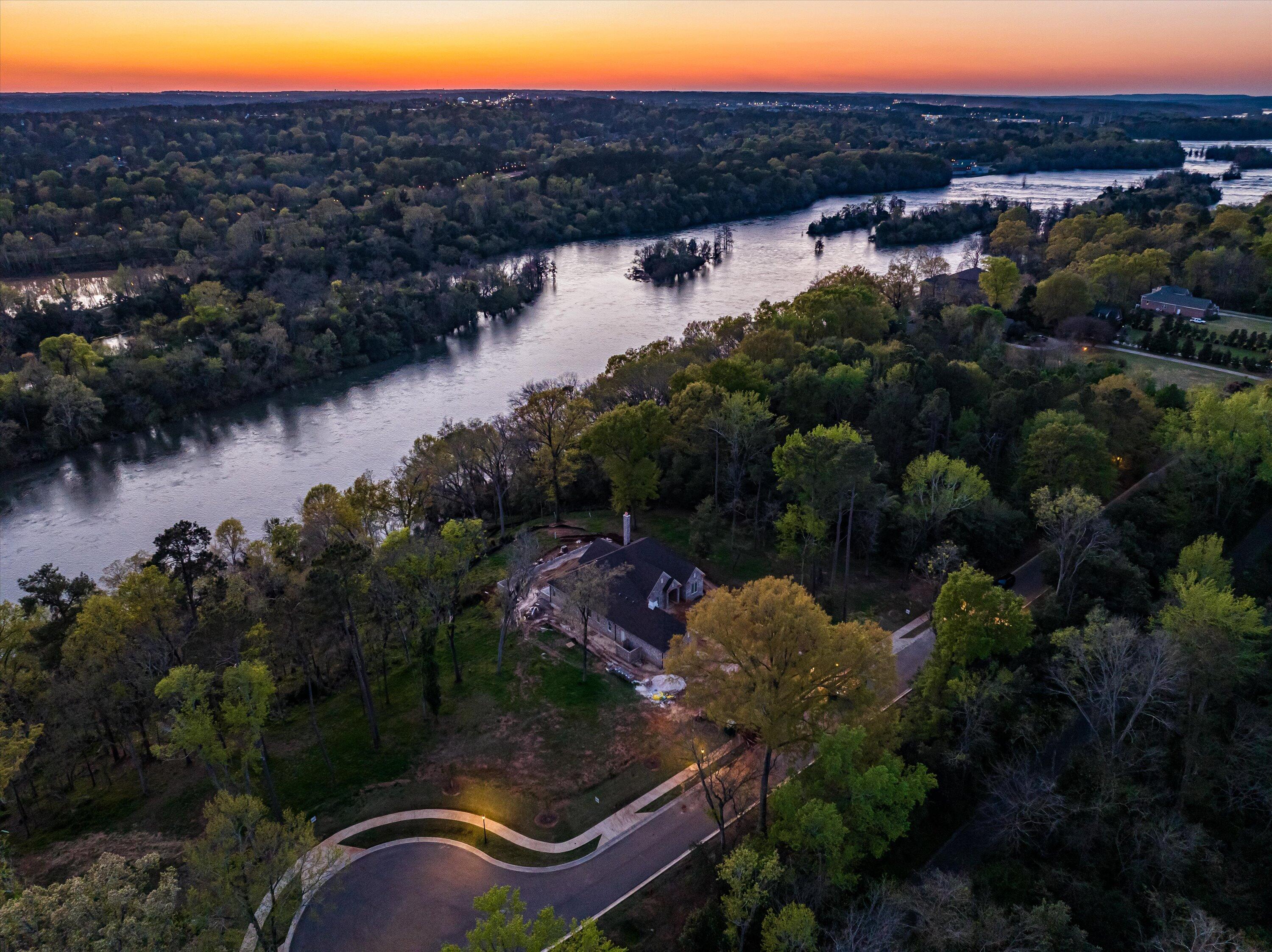 4 RIVER OAK Drive Unit: LOT 4