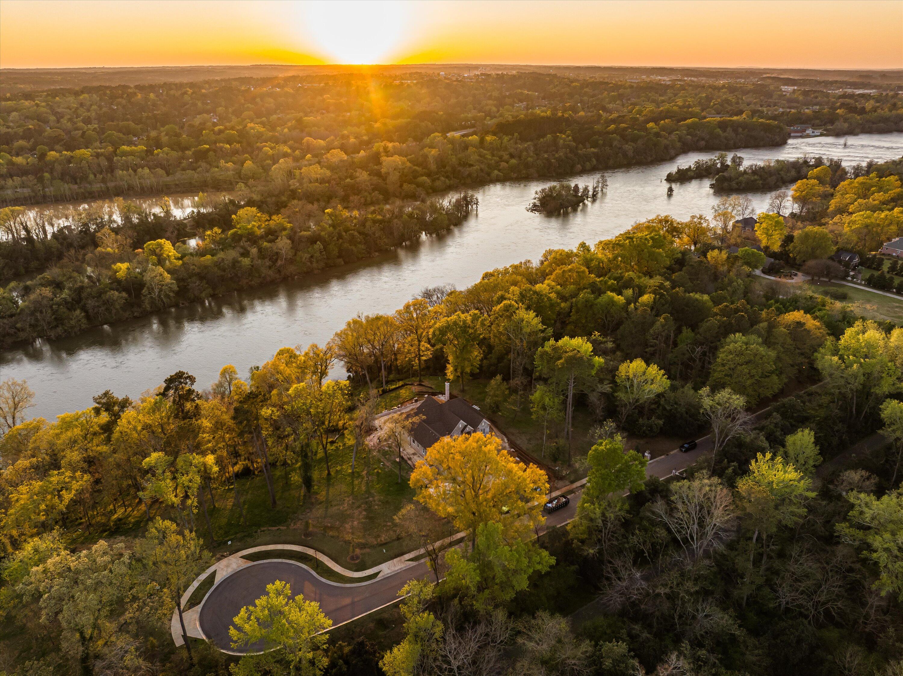 4 RIVER OAK Drive Unit: LOT 4