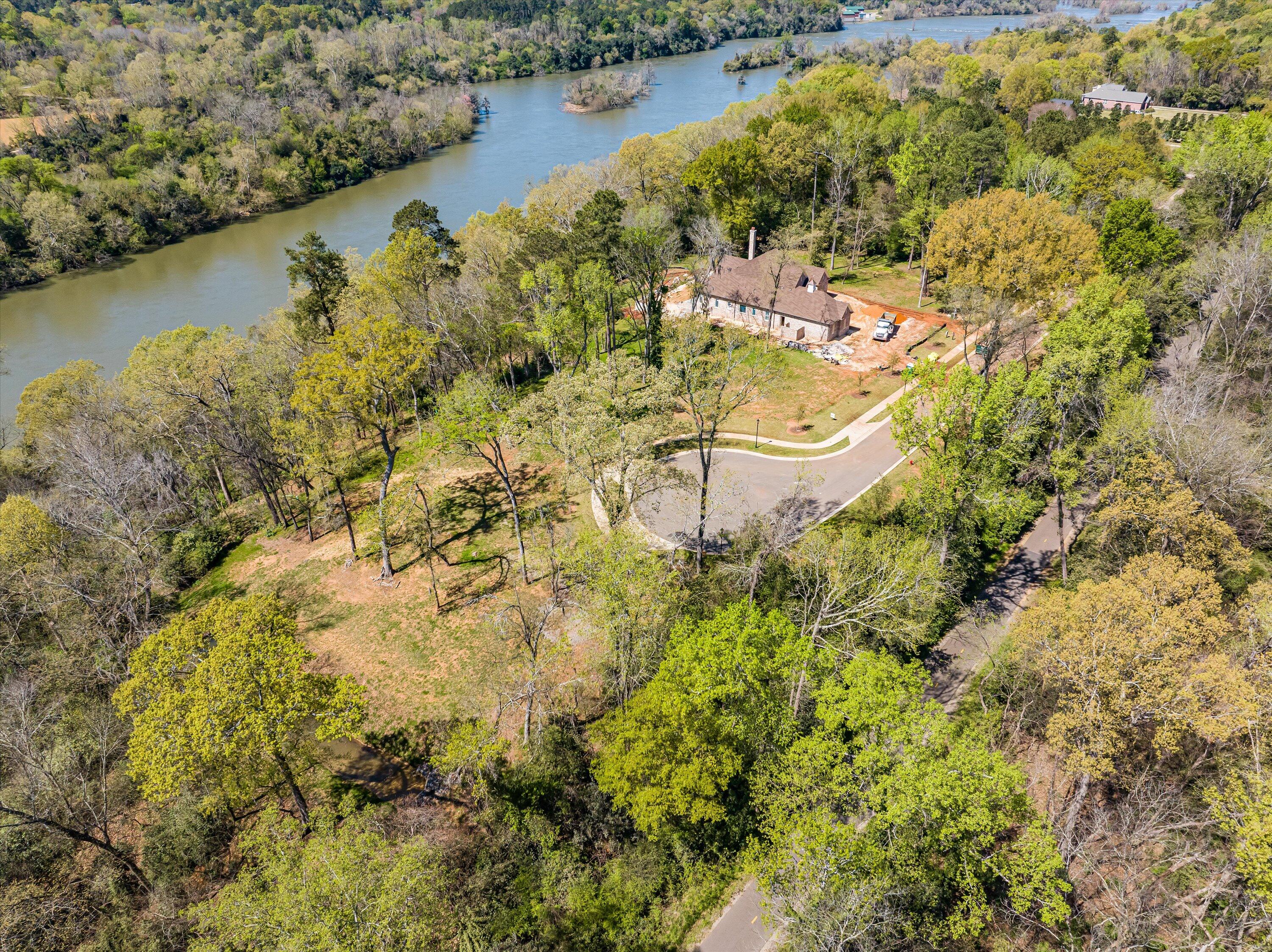 4 RIVER OAK Drive Unit: LOT 4