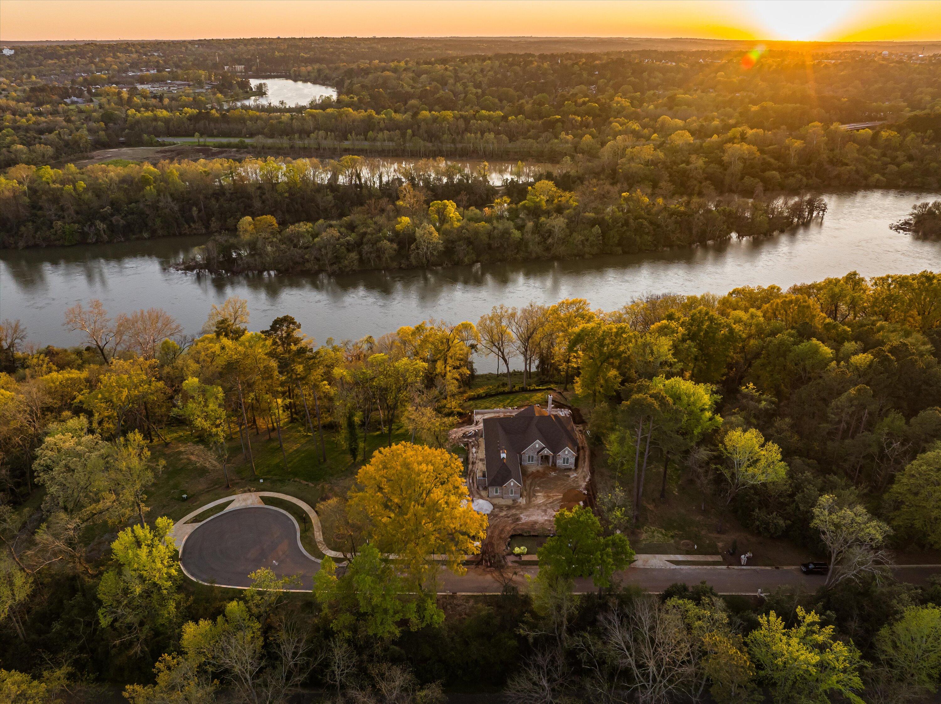 4 RIVER OAK Drive Unit: LOT 4