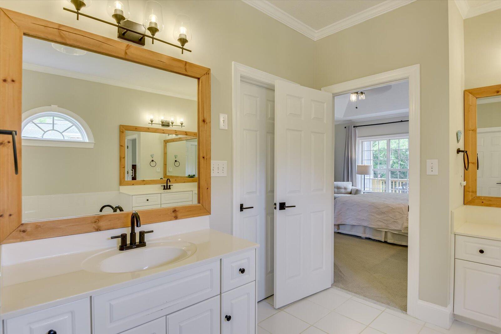 3492 HEATHERSTONE Way