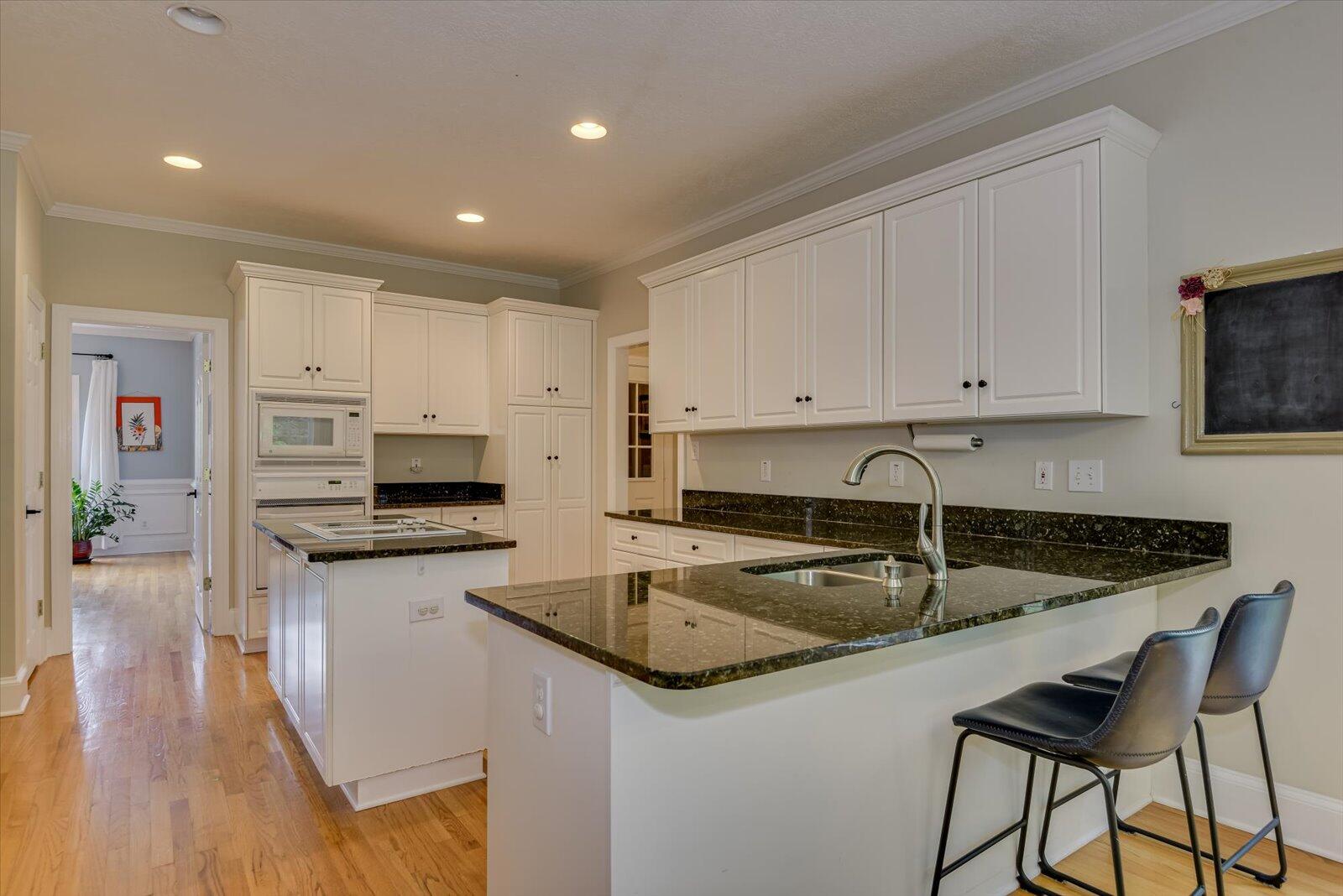 3492 HEATHERSTONE Way