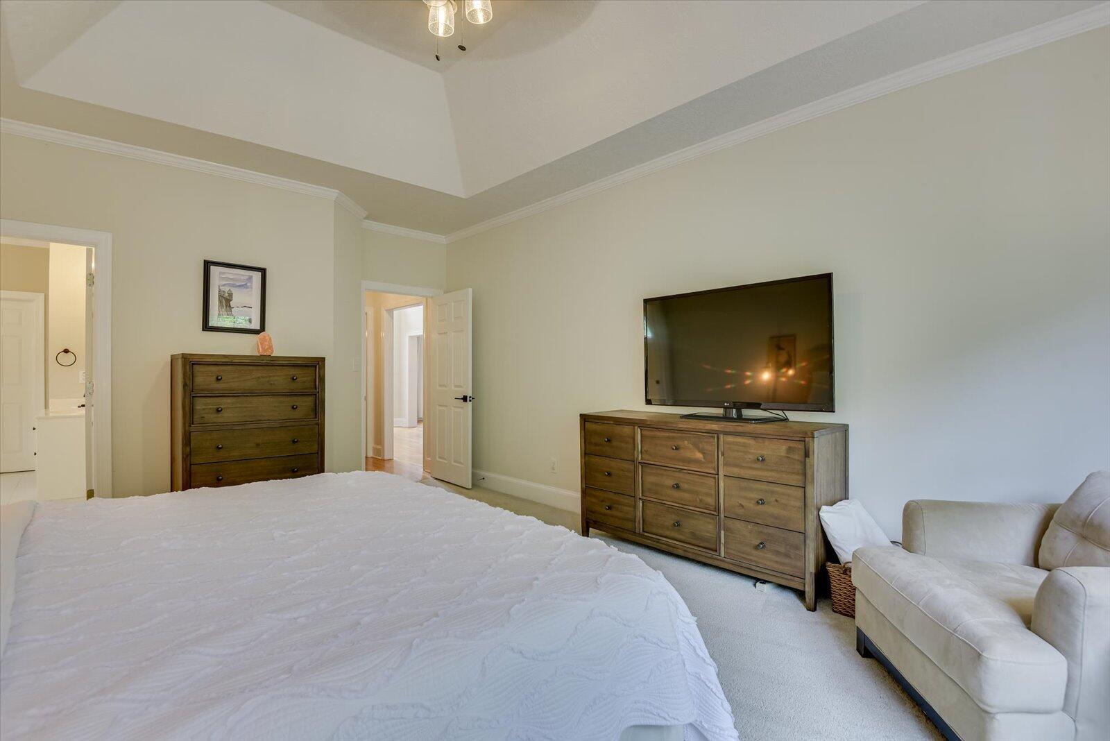 3492 HEATHERSTONE Way