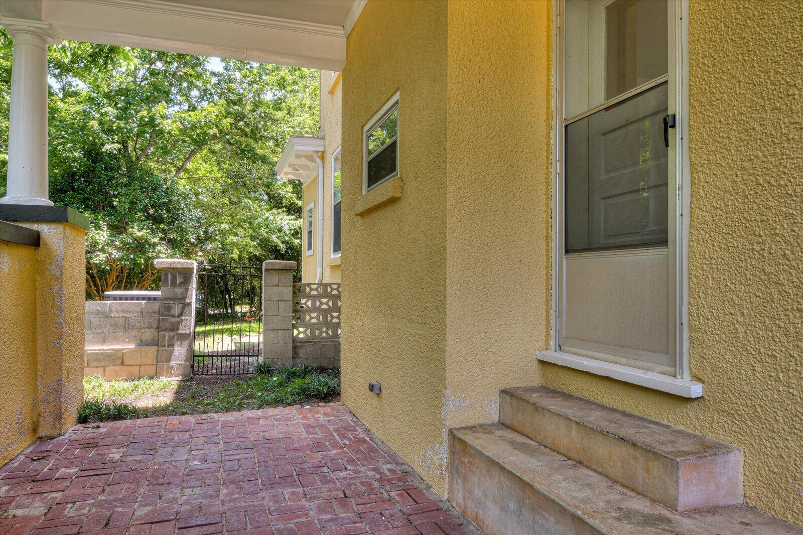 724 MONTE SANO Avenue