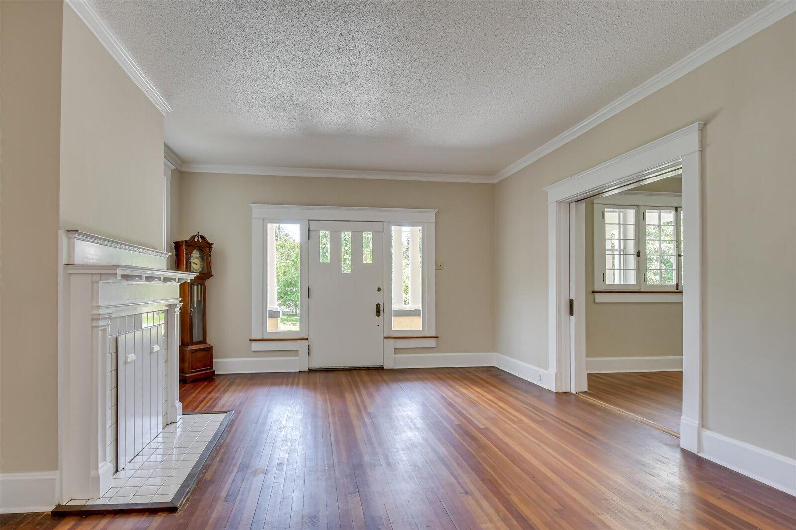 724 MONTE SANO Avenue