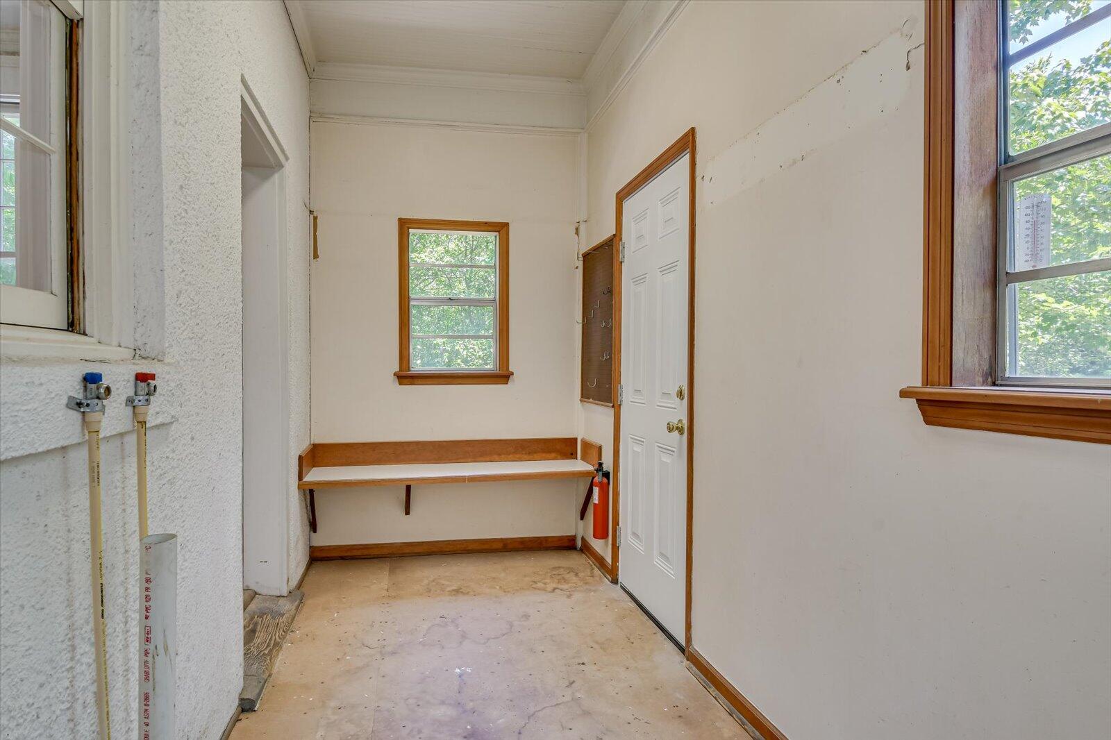 724 MONTE SANO Avenue