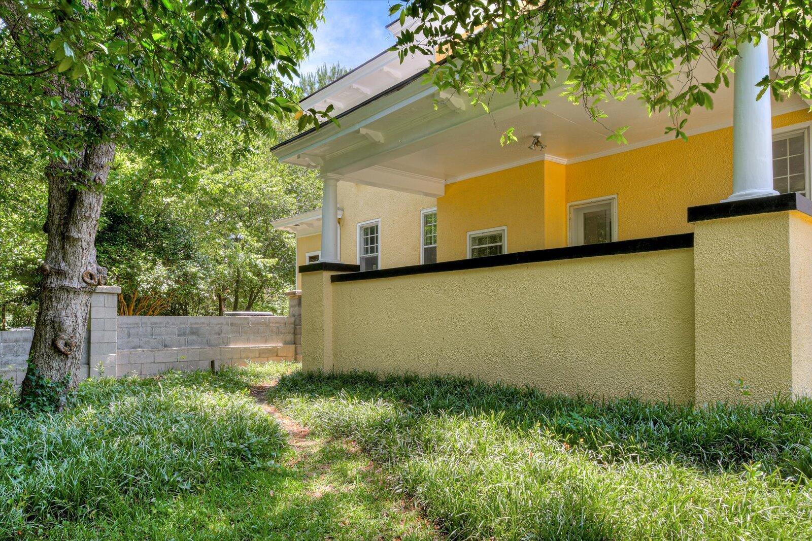 724 MONTE SANO Avenue