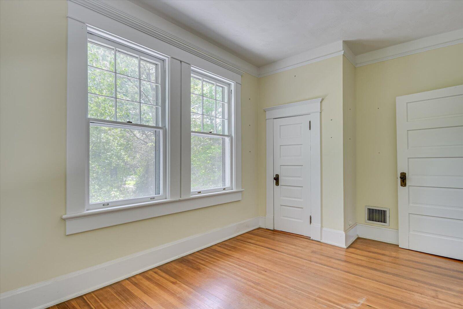 724 MONTE SANO Avenue