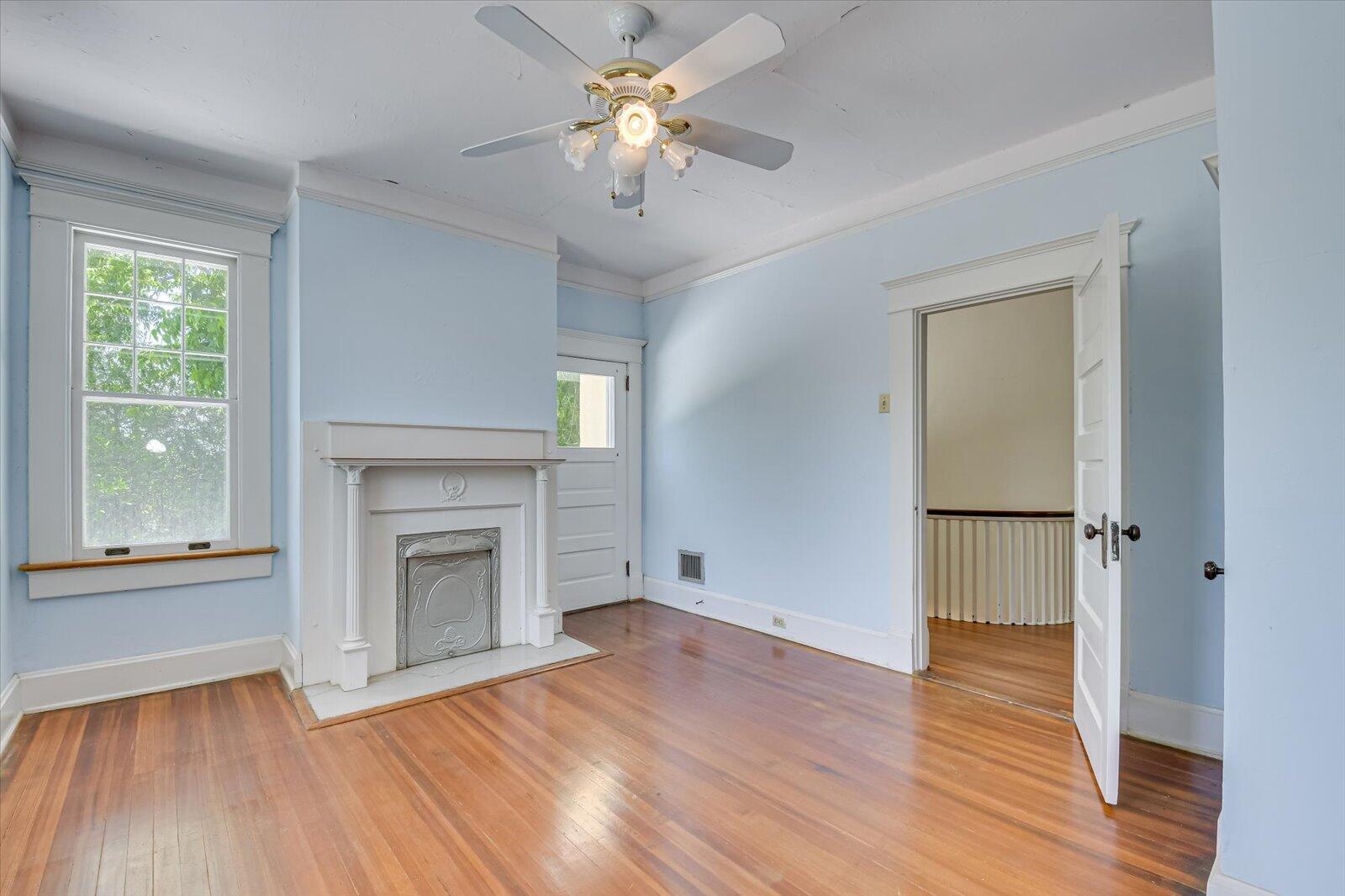 724 MONTE SANO Avenue