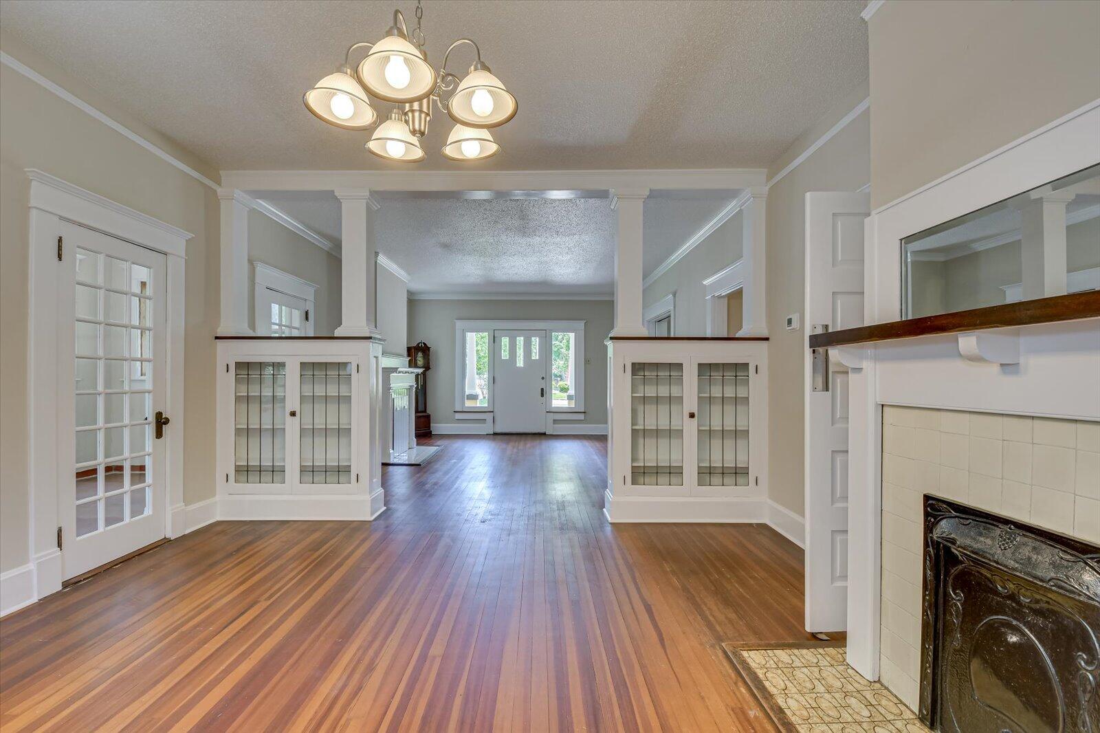 724 MONTE SANO Avenue